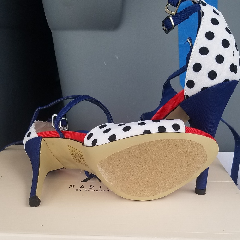 Shoes - Picture 4 of 4